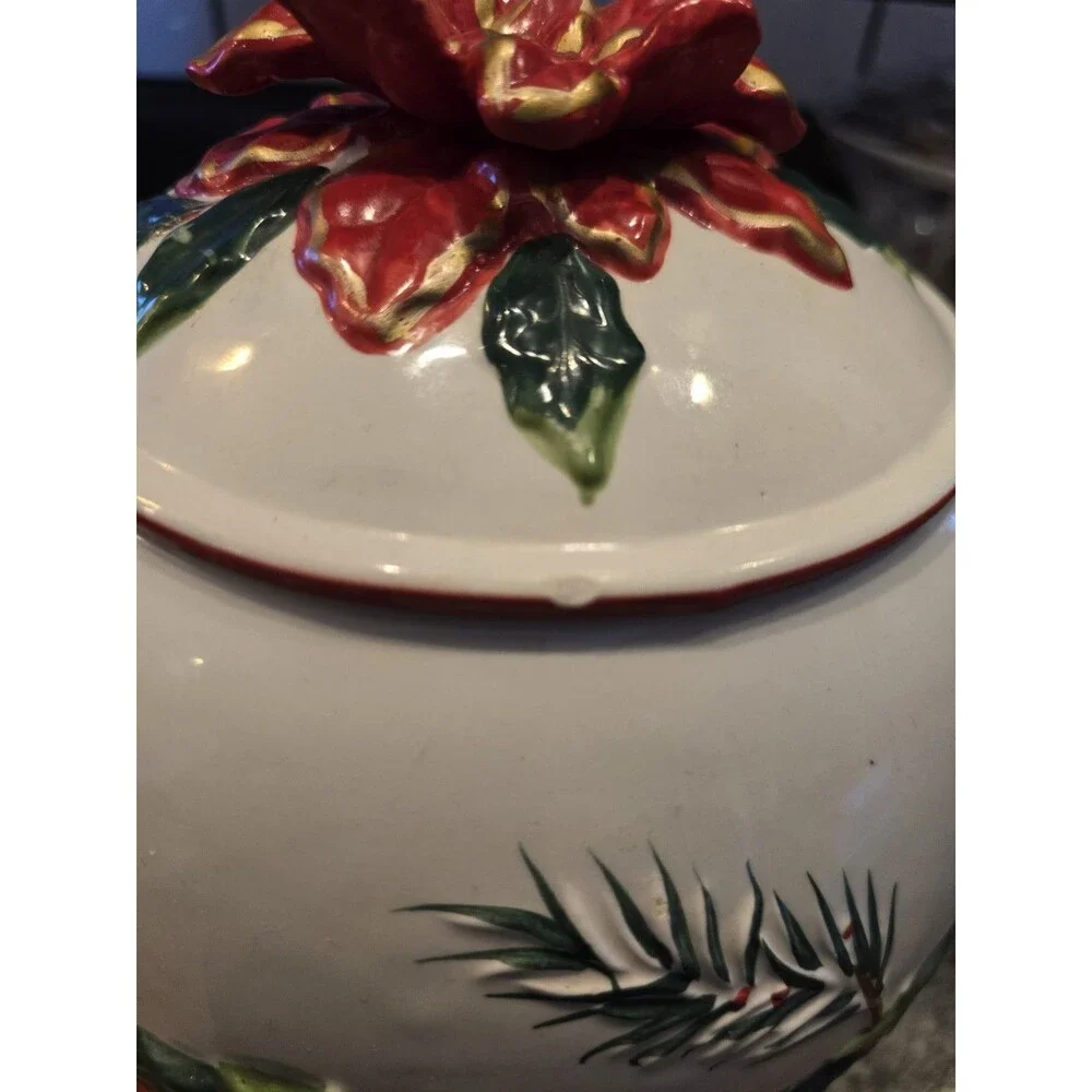 Bico China Christmas Poinsettia Ceramic Canister Jar with Lid, Floral, Round
